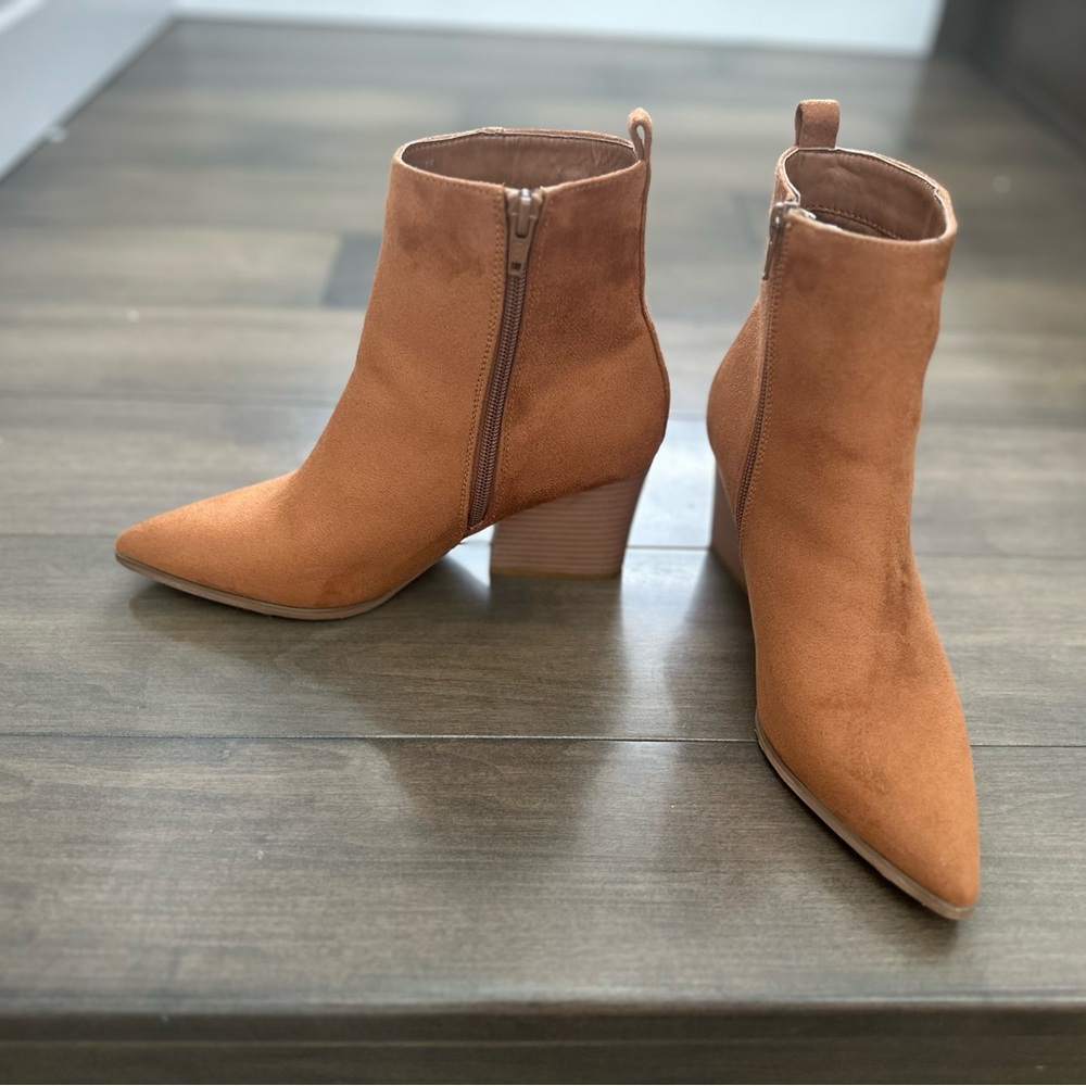 Matt & Nat Ming Vegan Faux Suede Ankle Boot / size 38 - Picture 3 of 10